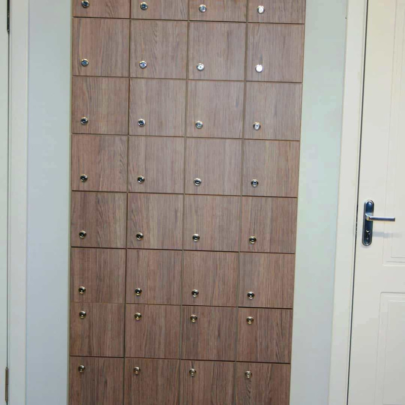 Торговая мебель-Шкафчики для раздевалки «Модель 167»-фото2
