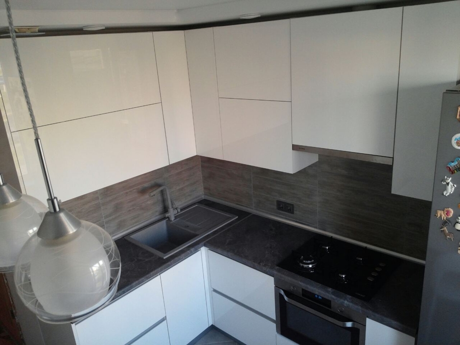 Белый кухонный гарнитур-Кухня из пластика «Модель 361»-фото3