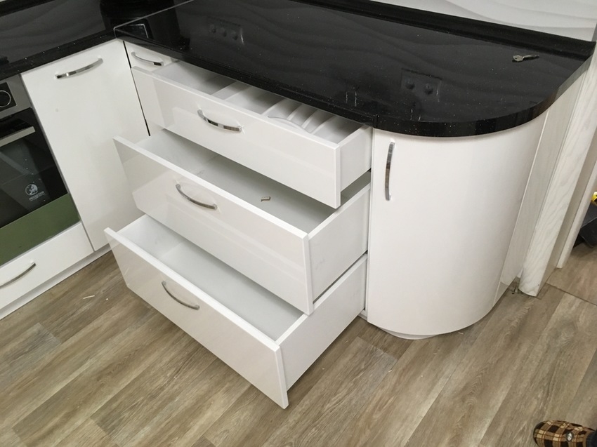 Белый кухонный гарнитур-Кухня МДФ в эмали «Модель 472»-фото10