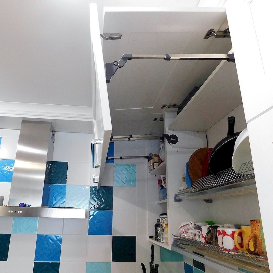 Белый кухонный гарнитур-Кухня МДФ в эмали «Модель 591»-фото6