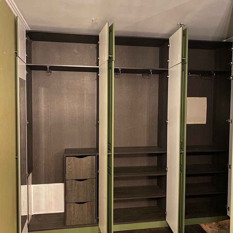 Встроенные распашные шкафы-Встраиваемый шкаф с распашными дверями «Модель 31»-фото4