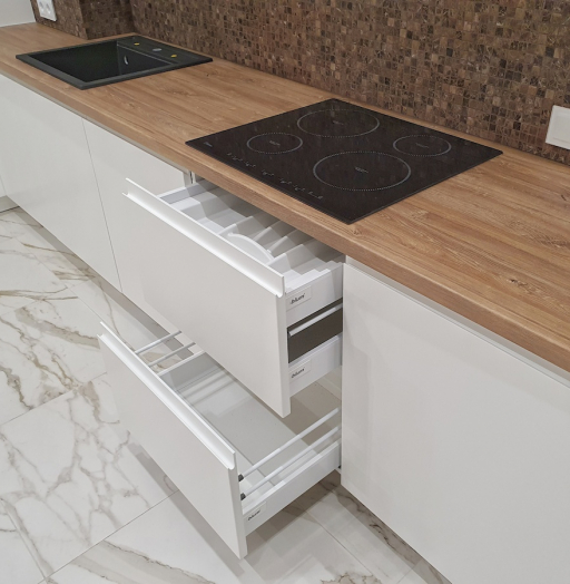 Белый кухонный гарнитур-Кухня МДФ в эмали «Модель 743»-фото9